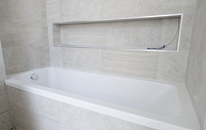 Simple White Acrylic Tub